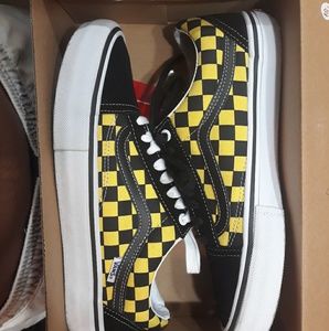 Black and yellow checkerboard Van's